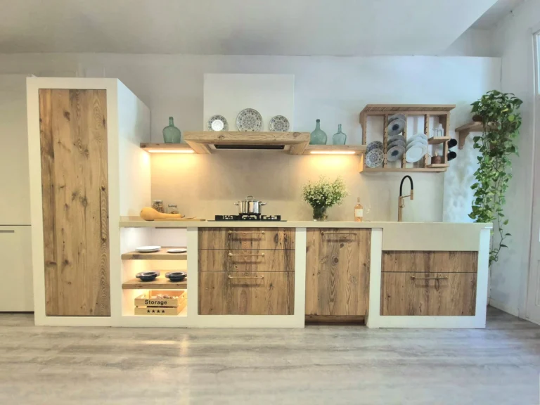 This design is one of the most sought-after in rural areas of Mallorca due to its seamless integration with the surroundings and modern functionality.